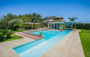 3 Bedroom Cozy Home In Rosolini